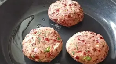 Rajma paratha wrap stuffed with rajma tikki, vegetables, and cheese 2